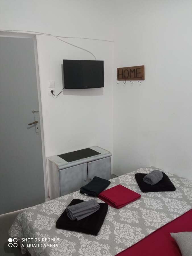 Welcome To Giouli'S Home ! Elafonissos Buitenkant foto